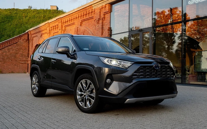 Toyota RAV4 cena 187000 przebieg: 29476, rok produkcji 2021 z Płock małe 631